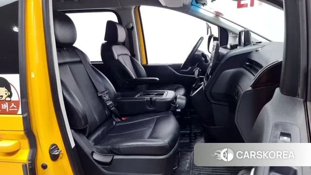 Hyundai Staria 2021 Желтый из Кореи, фото 3