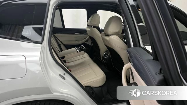 BMW iX3 2024 Белый из Кореи, фото 3