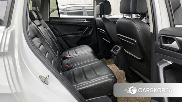 Volkswagen Tiguan second Generation 2020 Белый из Кореи, фото 3