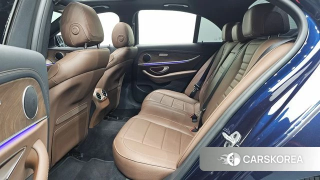 Mercedes-Benz E-Class W213 2021 Синий из Кореи, фото 3
