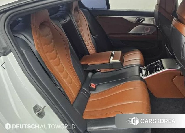 BMW 8 Series (G15) 2021 Белый из Кореи, фото 3