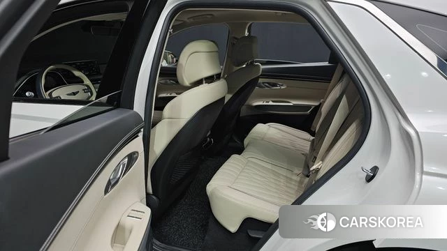 Genesis GV70 2022 Белый из Кореи, фото 3