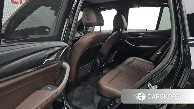 BMW X3 (G01) 2022 Черный из Кореи, фото 3