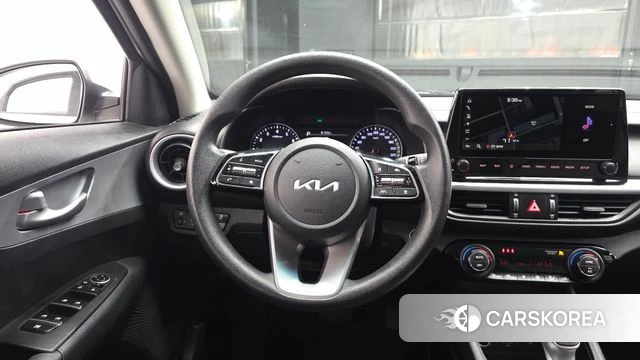 Kia The New K3 2nd generation 2022 Белый из Кореи, фото 3