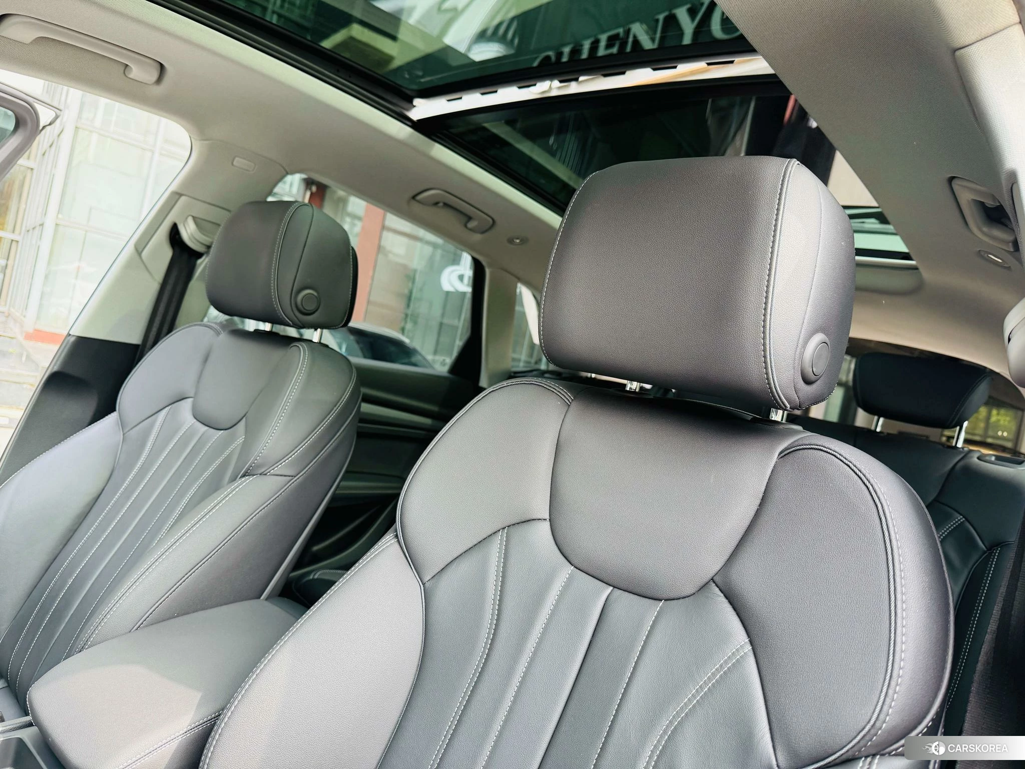 Audi Q5L 2021 Белый из Китая, фото 3