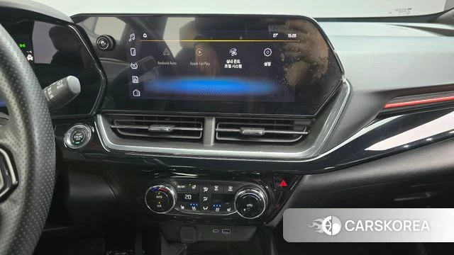 Chevrolet (GM Daewoo) Trax Crossover 2023 Черный из Кореи, фото 3