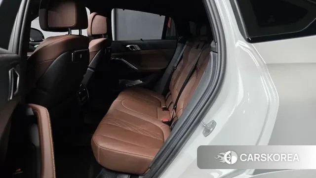 BMW X6 (G06) 2024 Белый из Кореи, фото 3