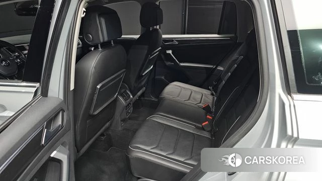 Volkswagen Tiguan second Generation 2020 Серебристо-серый из Кореи, фото 3