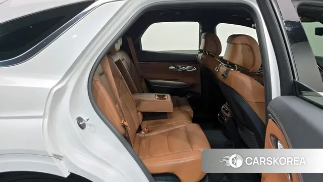 Genesis GV70 2023 Белый из Кореи, фото 3