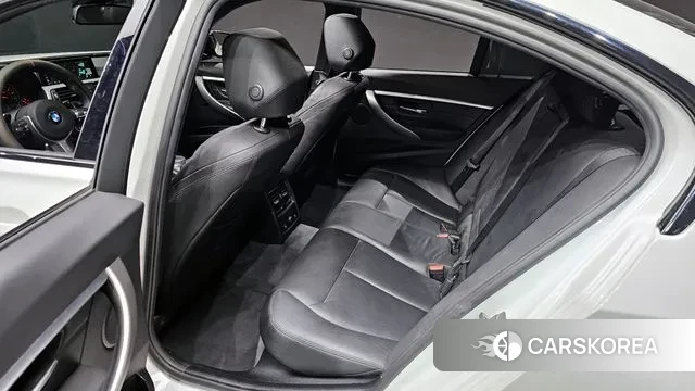 BMW 3 Series (F30) 2018 Белый из Кореи, фото 3