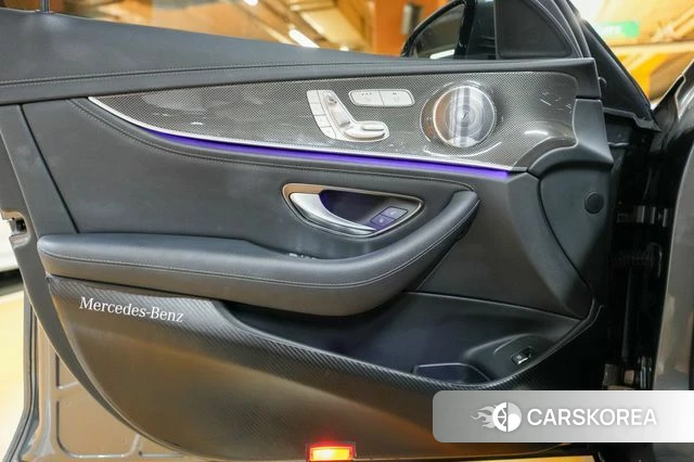Mercedes-Benz E-Class W213 2020 Серый из Кореи, фото 3