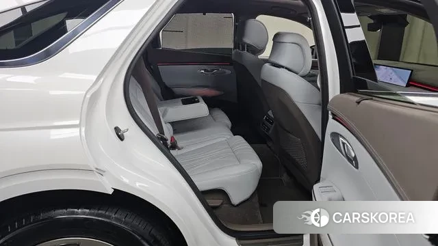 Genesis GV70 2025 Белый из Кореи, фото 3