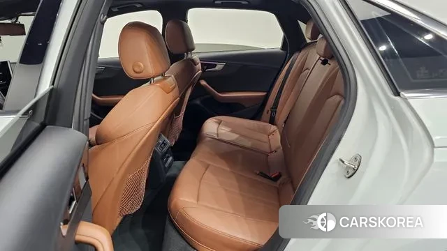 Audi A4 (B9) 2023 Белый из Кореи, фото 3