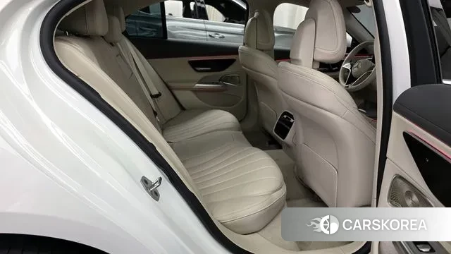 Mercedes-Benz E-Class W214 2024 Белый из Кореи, фото 3