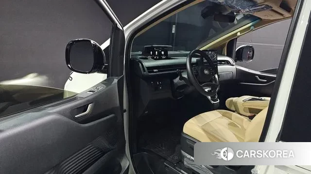 Hyundai Staria 2025 Белый из Кореи, фото 3