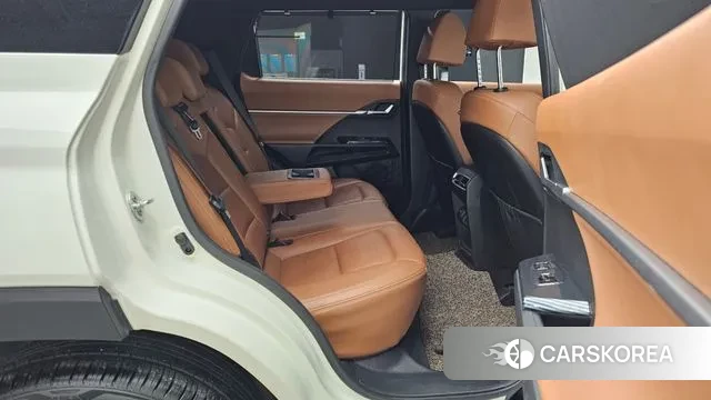 Ssangyong Torres 2023 Белый двухцветный из Кореи, фото 3