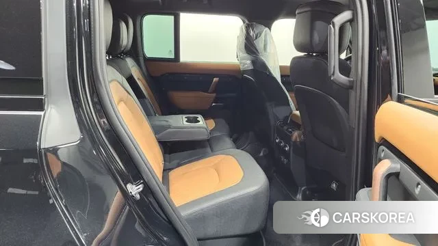 Land Rover Defender (L663) 2023 Черный из Кореи, фото 3