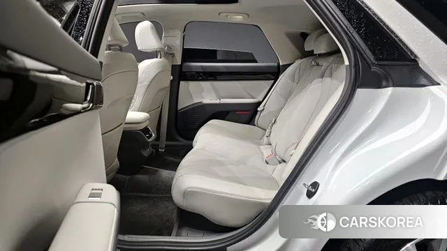 Hyundai Grandeur Hybrid (GN7) 2023 Белый из Кореи, фото 3