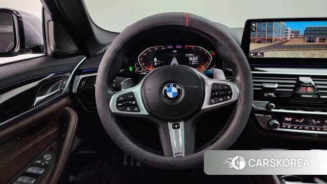 BMW 5 Series (G30) 2023 Серый из Кореи, фото 3