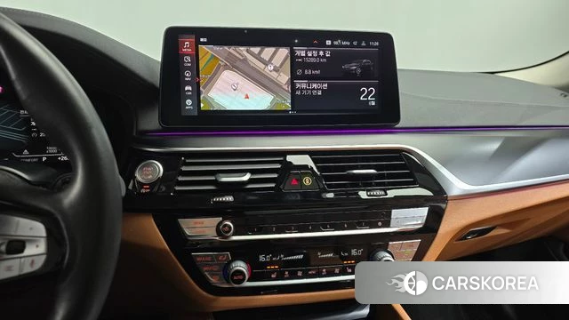 BMW 5 Series (G30) 2022 Черный из Кореи, фото 3