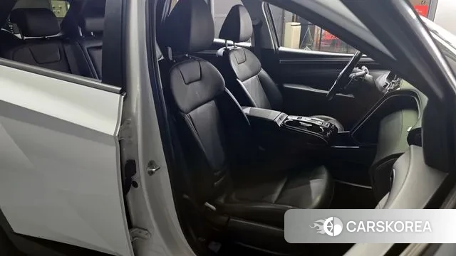 Hyundai Tucson Hybrid (NX4) 2021 Белый из Кореи, фото 3