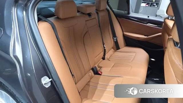 BMW 5 Series (G30) 2022 Серый из Кореи, фото 3