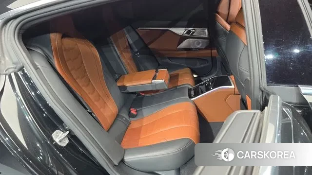 BMW 8 Series (G15) 2024 Черный из Кореи, фото 3