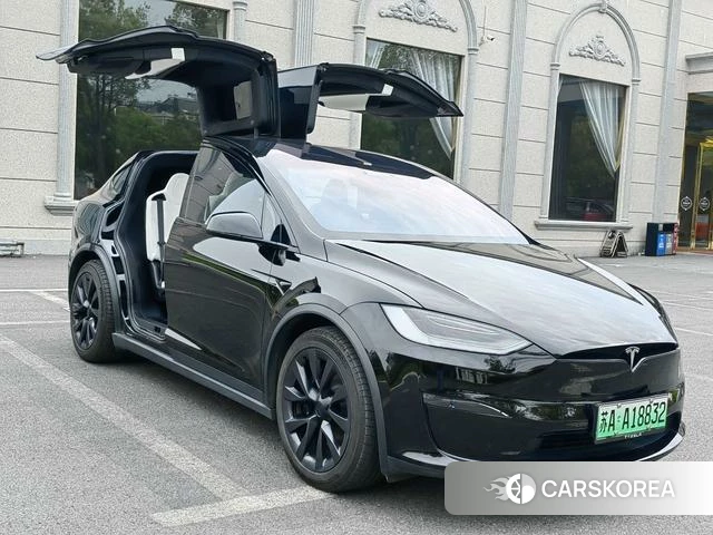 Tesla Model X 2023 Черный из Китая, фото 3