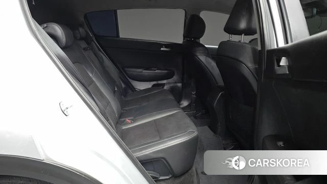 Kia Sportage The Bold 2021 Серебряный из Кореи, фото 3