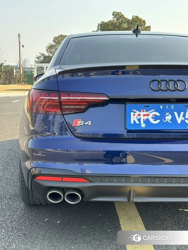 Audi S4 2021 Синий из Китая, фото 3