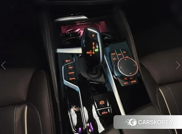 BMW 5 Series (G30) 2022 Белый из Кореи, фото 3