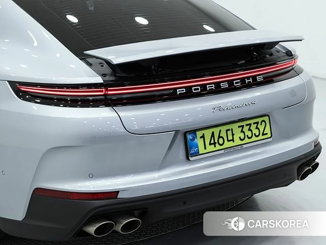 Porsche Panamera (976) 2025 Светло-серебряный цвет из Кореи, фото 3