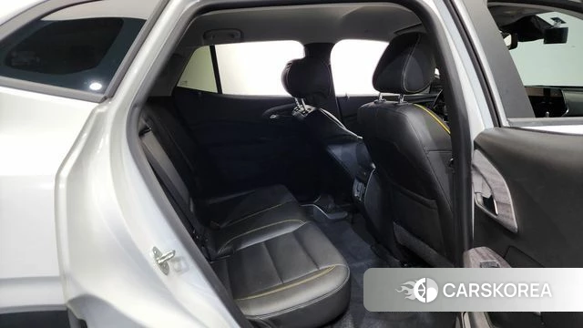 Chevrolet (GM Daewoo) Trax Crossover 2023 Белый из Кореи, фото 3