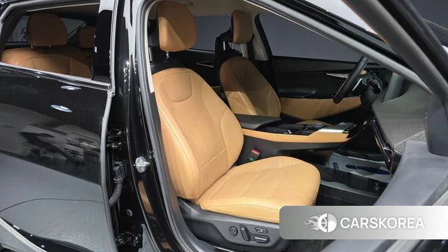 Kia EV6 2023 Черный из Кореи, фото 3