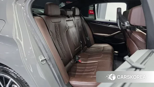 BMW 5 Series (G30) 2022 Серый из Кореи, фото 3