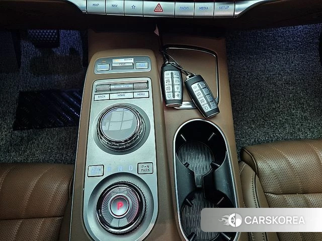 Genesis GV70 2022 Белый из Кореи, фото 3