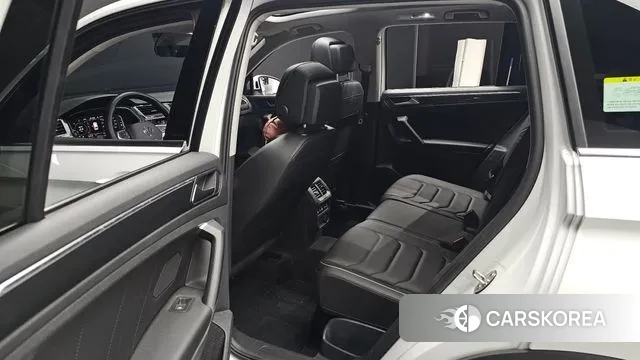 Volkswagen Tiguan second Generation 2022 Белый из Кореи, фото 3