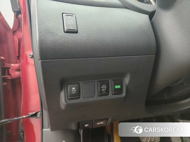 Nissan TIIDA 2022 Красный из Китая, фото 3