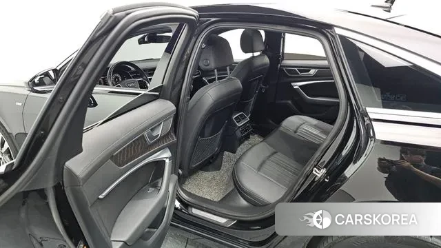 Audi A6 (C8) 2022 Черный из Кореи, фото 3