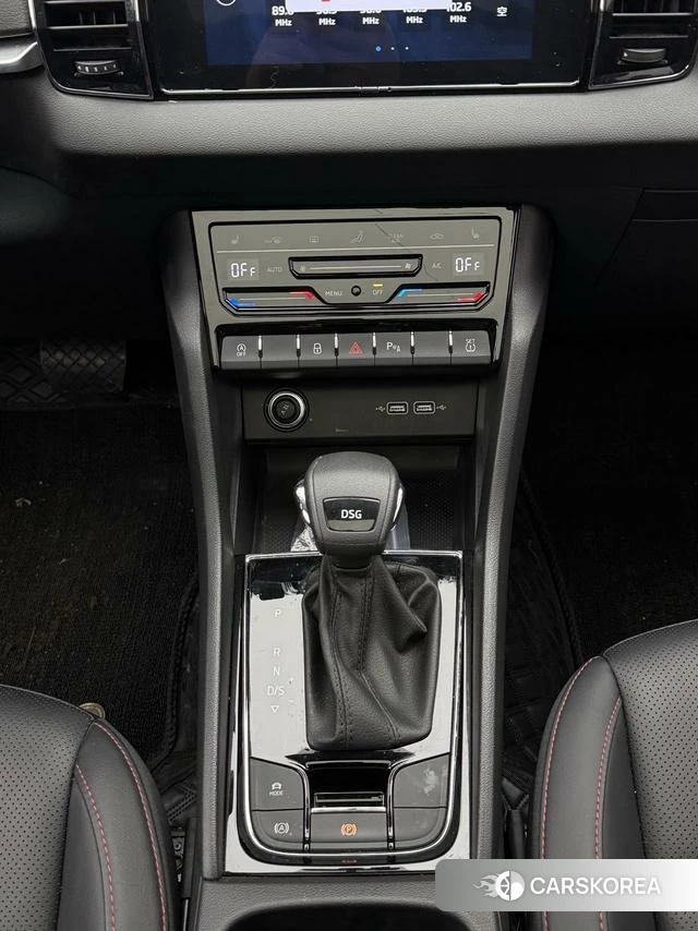 Skoda Krok 2024 Белый из Китая, фото 3