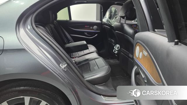 Mercedes-Benz E-Class W213 2021 Серый из Кореи, фото 3