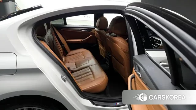 BMW 5 Series (G30) 2018 Белый из Кореи, фото 3