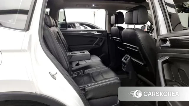 Volkswagen Tiguan Allspace 2018 Белый из Кореи, фото 3