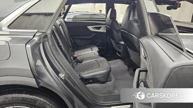 Audi Q8 (4M) 2021 Серый из Кореи, фото 3