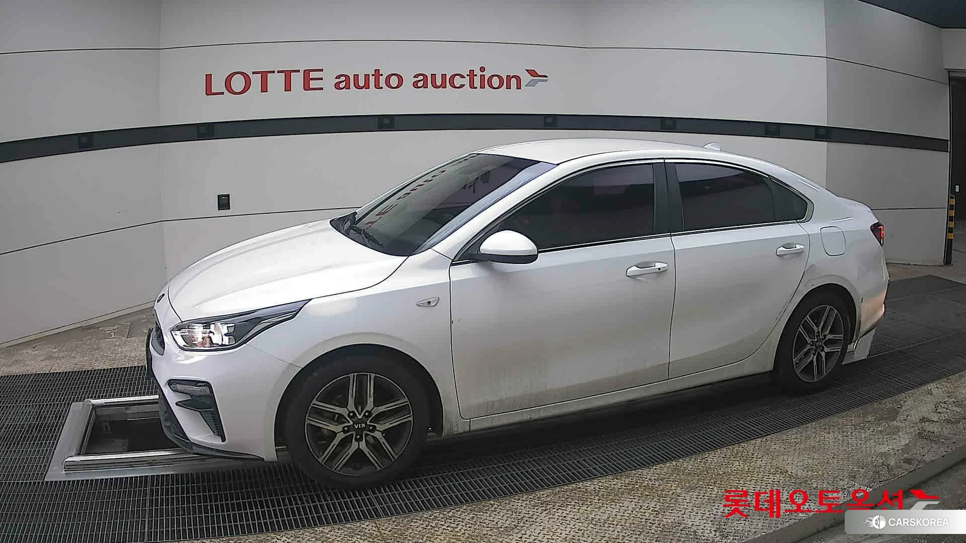 Kia K3 2021 Snow White Pearl (optional) из Кореи, фото 3