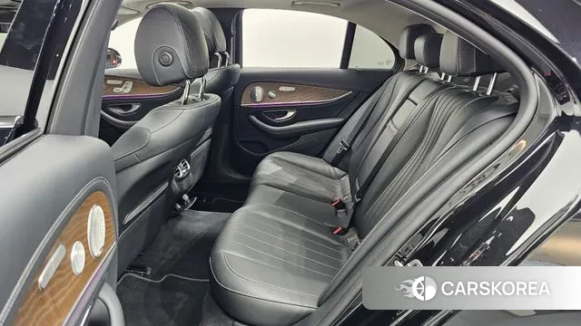 Mercedes-Benz E-Class W213 2019 Черный из Кореи, фото 3