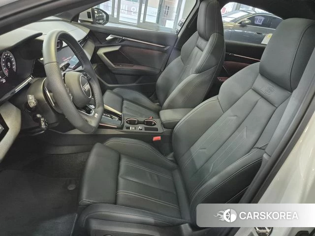 Audi A3 (8Y) 2025 Белый из Кореи, фото 3