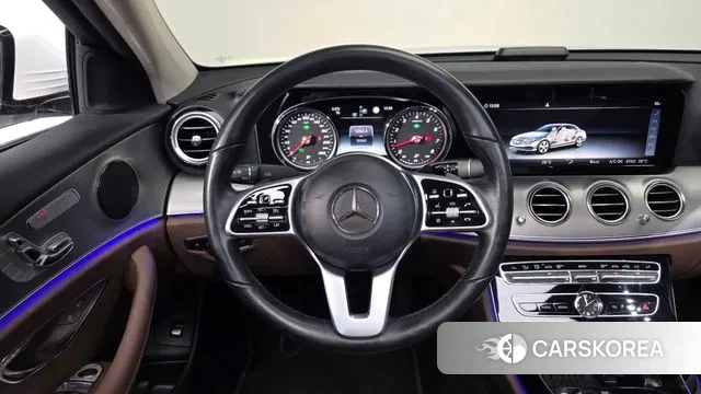 Mercedes-Benz E-Class W213 2018 Белый из Кореи, фото 3