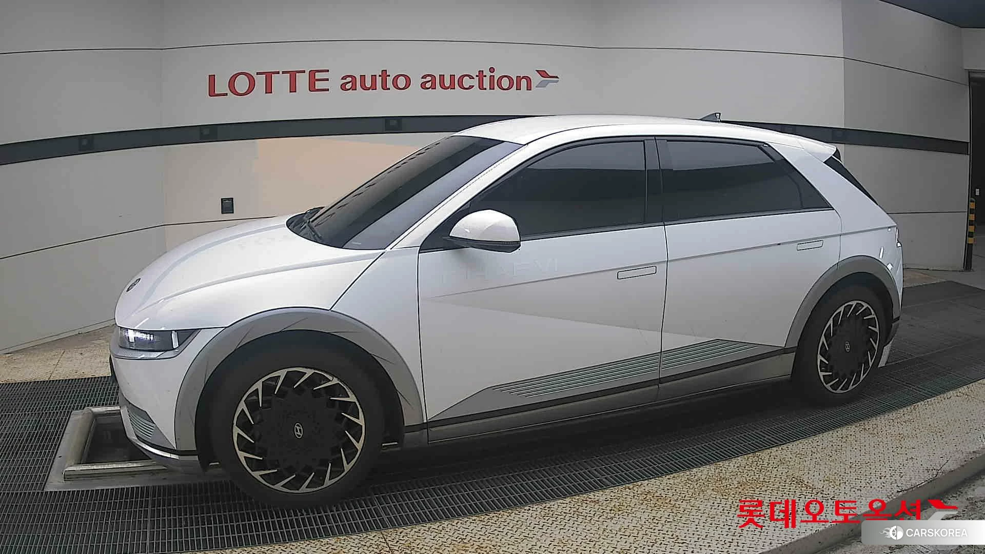 Hyundai IONIQ 5 2022 Atlas White из Кореи, фото 3