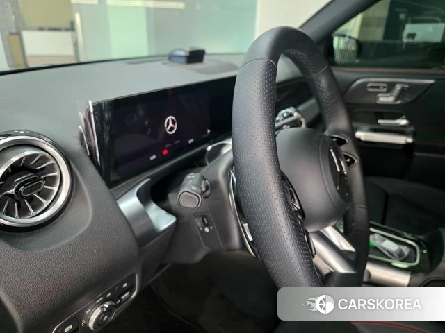 Mercedes-Benz GLB-Class X247 2026 Черный из Кореи, фото 3